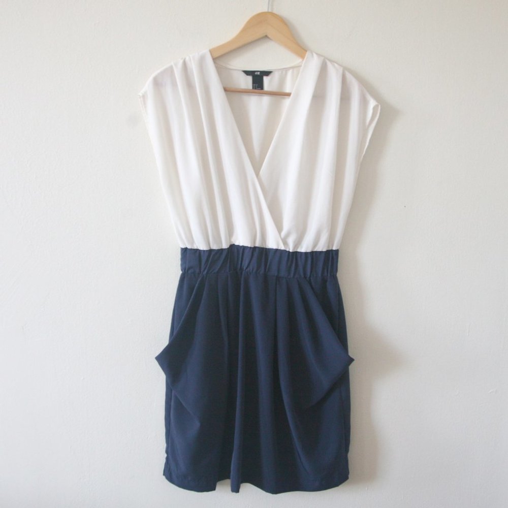 Size 8 - H&M Women's White and Blue Pleated Career Dress